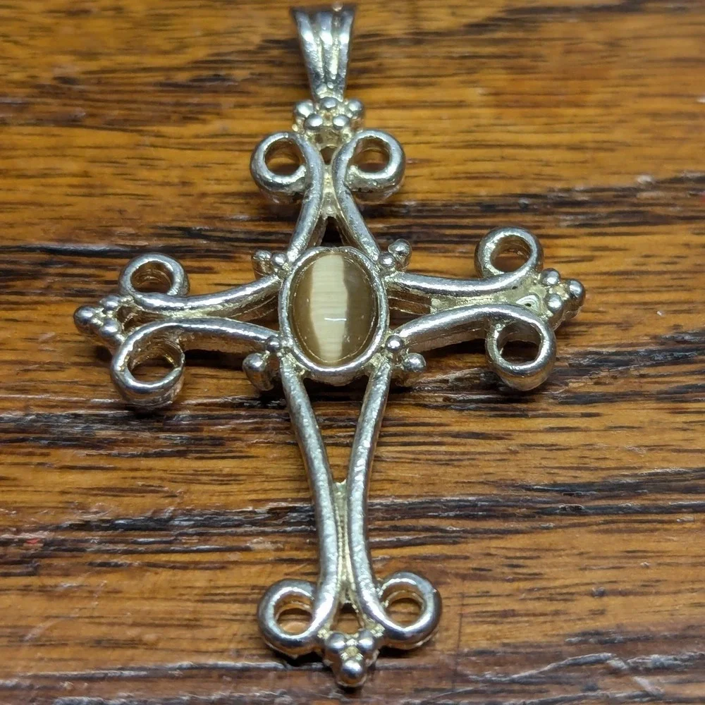 New‎ Filigree Cross Pendant Silver Tone Cats Eye Ornate Charm Religious Jewelry